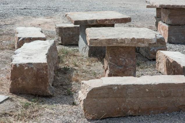 Mesa de piedra natural 4